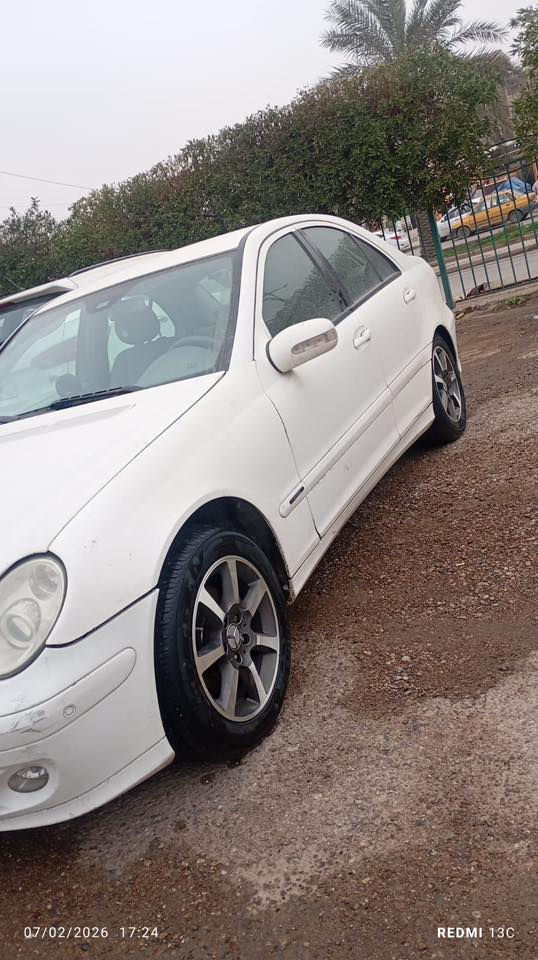 السلام عليكم سياره لبيع مار سدس موديل 2005مكينه 4سلندر جديده صار سبوع شادهه حداديه جديده تخم تاير كير اوتماتيك سياره خير من الله نضيفه كهربائية كامله  سياره بسمي تحويل مباشر رقم بغداد تواصل على رقم ***********
