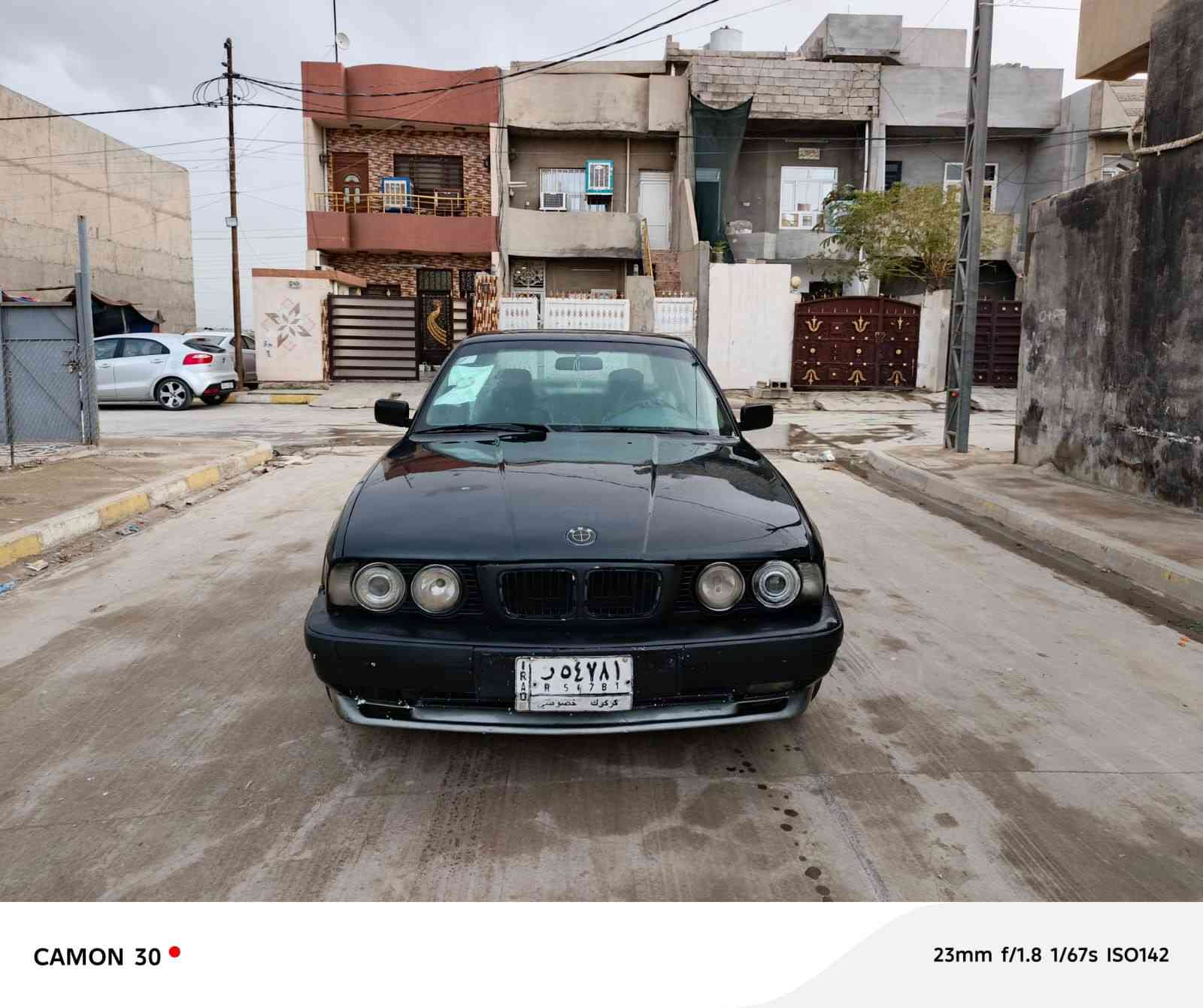 السلام عليكم بي ام 520 رقم كركوك الماني سنويه كارتوني شرط الوكاله والتحويل محرك صدر وتايرات كله بشرط سياره جاهزه ما بيها نقص للبيع او المراوسه حسب القناعه
السعر 33 وبيها مجال بسيط للشراي 
العنوان كركوك
 رقم الهاتف***********
