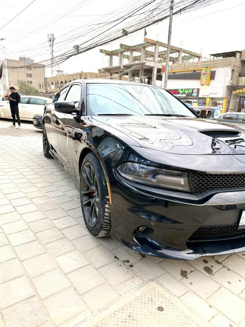 السلام عليكم ورحمة الله 
جارجر سكات باك موديل 2020 
 SRT  6.4L  V8 مكينه 
اللون اسود 
الممشى 44 مايل
السعر 188$ وبيها مجال بسيط
السياره بـ اسمي شخصياً رقم جديد وهزه جديده
فول مواصفات عدا الفتحه
دشبول وبطانه البيبان خياط
مقاعد جلد وكنتاره تدفئه وتبريد
اضافات كاربون فاير من الداخل والخارج
برمجه وتفريغ وبگ فاير وصوت الاكزوز رعب
بيها جهاز رفه ستروكر
منظومه زنون وبلاجكتور كلش قويه
تبديل دهن جديد
گير ومكينه واكسل وتبريد كفاله بشرط
الحادث كما موضح بالصور جاملغ ايسر وبنيد فقط شواصي كفاله
وهنا انطخت عندي باب الايمن وداخل الباب وربع القماره تصليح والباب تبدل نفس اللون يعني صبغ قطعتين وقماره 
العنوان/ بغداد الامين الثانيه
الاتصال واتساب او مباشر 

0773 243 6388
