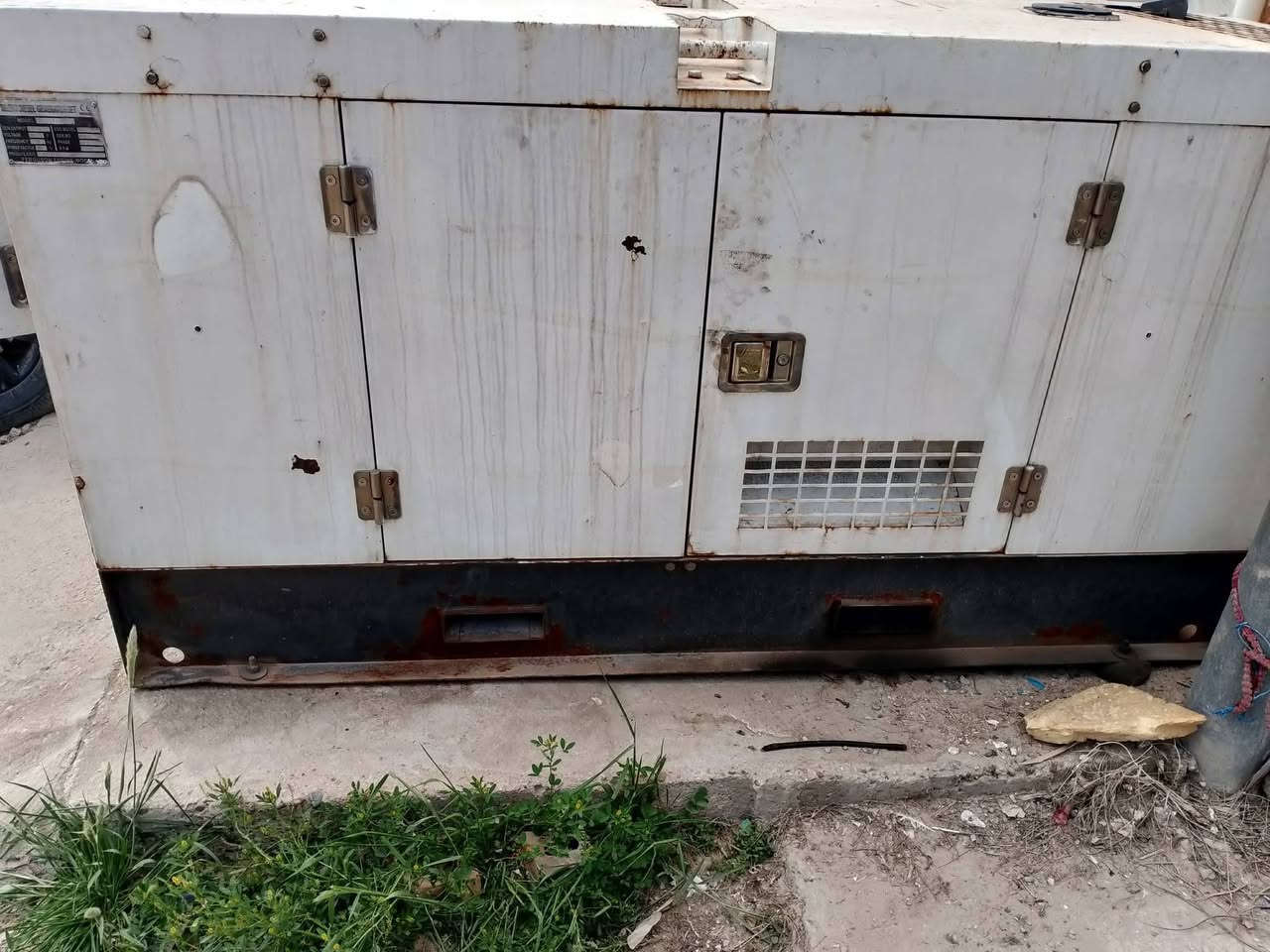 مولد بيركز امتياز صيني باب اول جديده لا تنقيص ولا بخار 47كيفي سوبر كاتم فول تحكم شاشه اطفاء وتشغيل ذاتي ب30ورقه وبيه مجال بسيط مكانه بابل جبله  ***********
