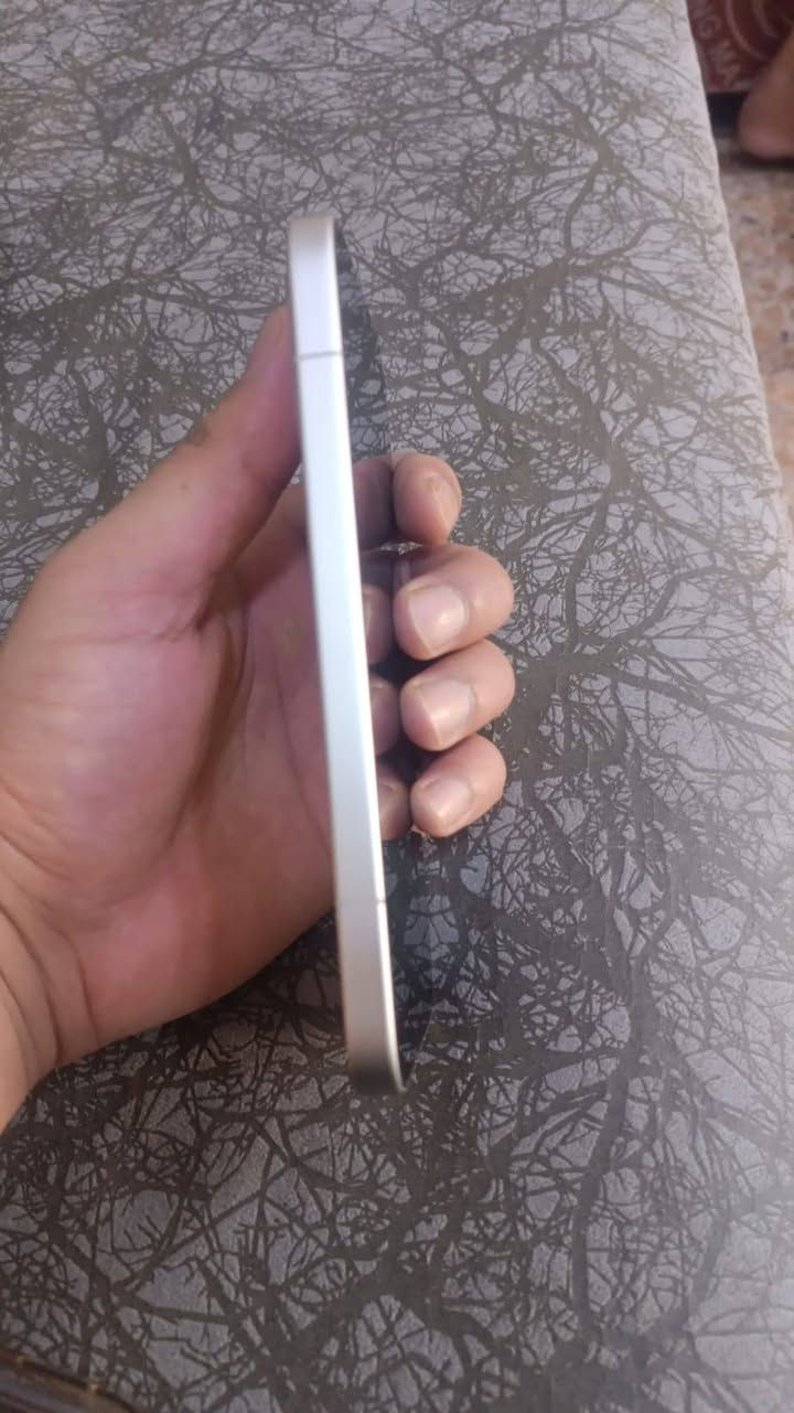 السلام عليكم.. مبايل هونر ٦٠٠ جديد مستخدم شهرين فقط.. كارتونه والسماعات والشاحنه كولهن موجودات... السعر ٥٥٠ وبي مجال 

***********

