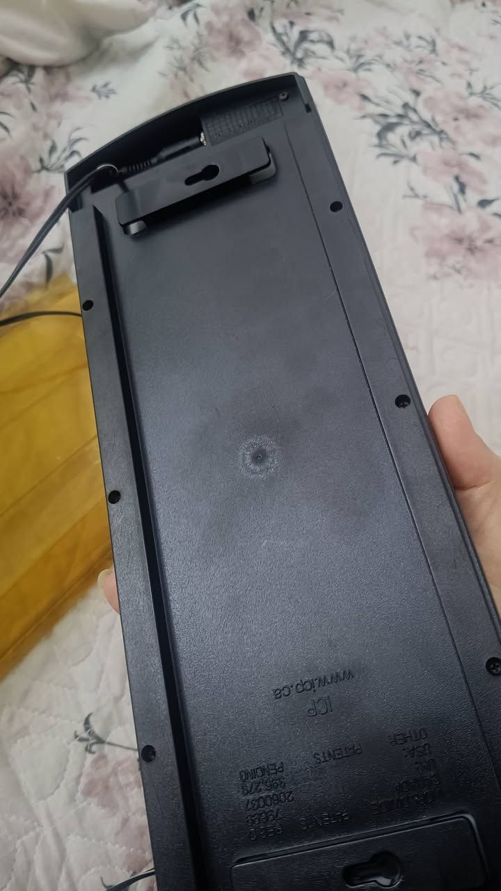 هذا المنتج هو شاحن بطارية سيارة يعمل بالطاقة الشمسية من نوع CELLSTAR SB-700. 
النوع: شاحن شمسي للبطاريات.
التوافق: مصمم خصيصًا لبطاريات 12 فولت (DC 12V).


**إذا كنت صاحب هذا الإعلان وتريد حذفه لأي سبب، رجاءا أرسل رسالة إلى الدعم الفني**