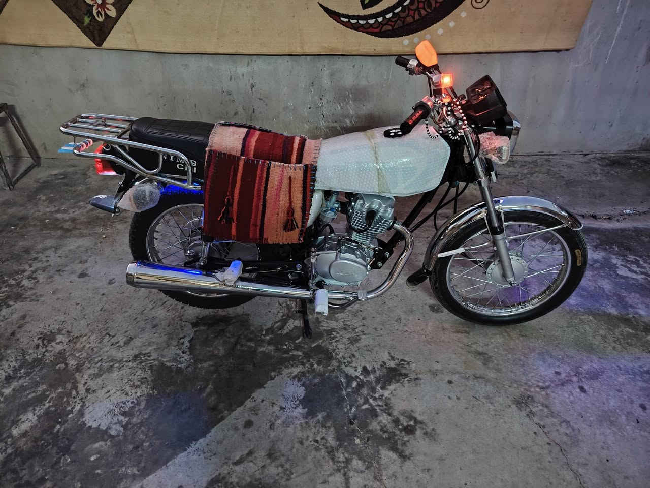 نامه 26 كفاله لون ابيض بعده بجيس 700 وبيه مجال قليل مكاني ديالى خالص سعديت الشط ***********
