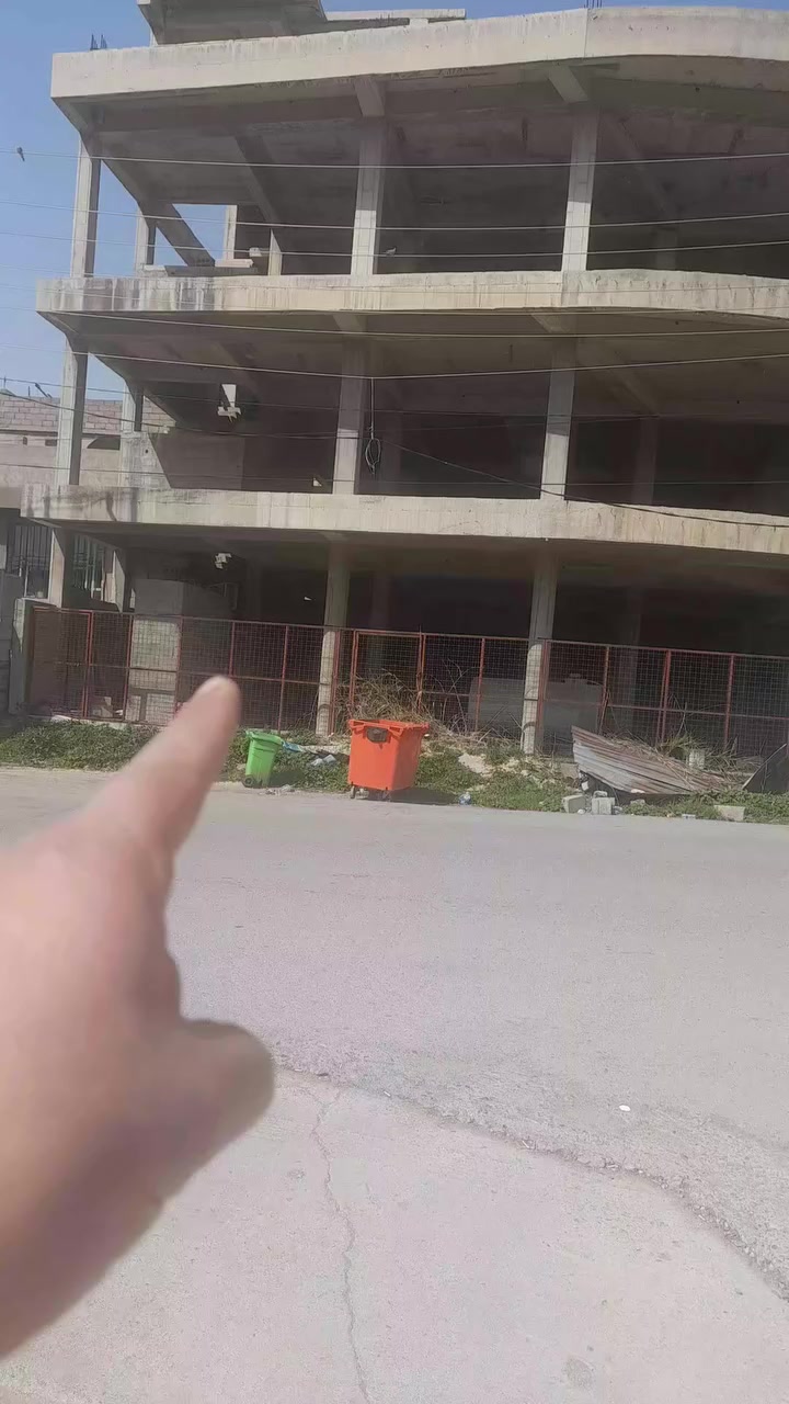 السلام وعليكم ورحمة الله وبركاته  .. أحبتي أصدقائي الأعزاء متابعي صفحة النسيم للعقار في السليمانية  .. فرصة ذهبية استثمارية لا تعوض  للراغبين في الاستثمار في السليمانية  يتوفر لدينا بناية هيكل كما موضح في الصور .. موقع تجاري مميز  منطقة شيخ محي الدين قرب شارع سالم صهولكة  .. مساحة ٤٢٥م  .. للإستفسار اكثر يرجى الاتصال على الرقم.. *********** .. 
النسيم للعقار في السليمانية  .. اتصلو وتدللون عيوني  ..
