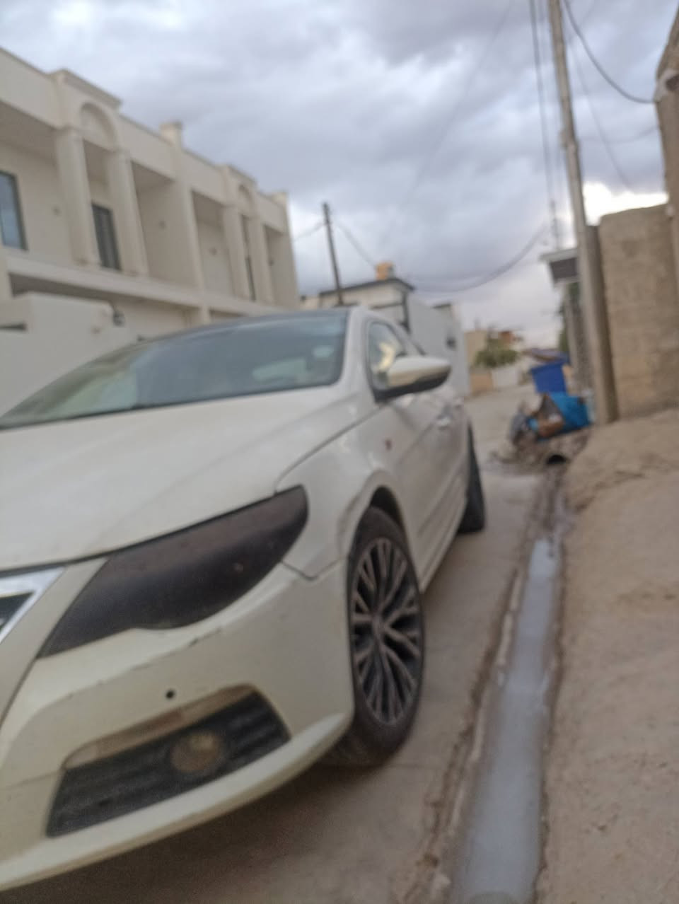 سيارة باسات موديل 2009للبيع سعر85رفم موبايل***********

