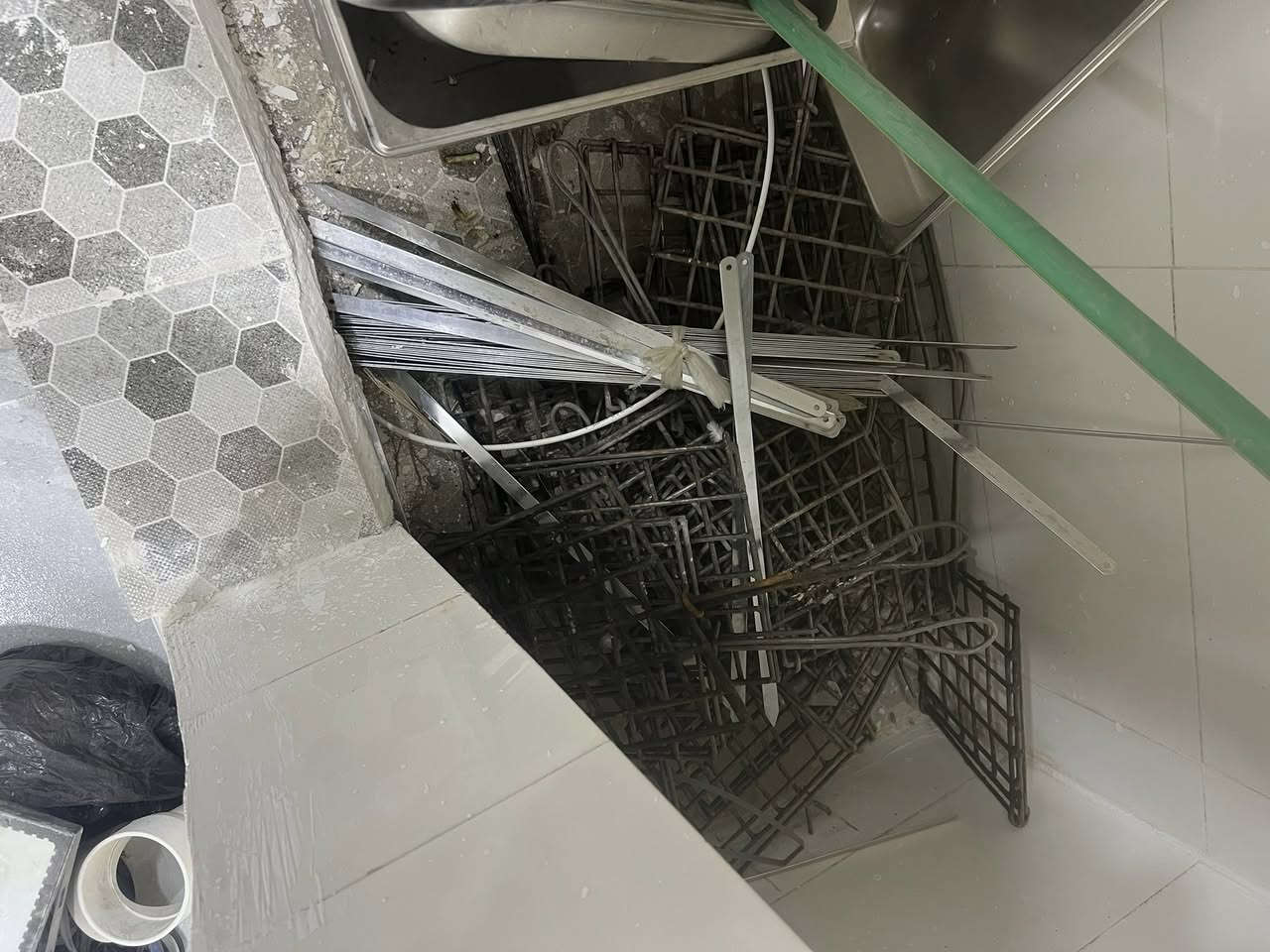 عراض مال مطعم البيع شوايه مال دجاج عراض مال مقبلات وشاش  المكان بغداد مدينه الصدر الشراي ***********
