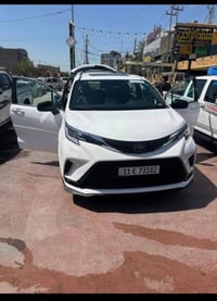 من رخصت الادمن المحترم للبيع تيوتا سينا موديل 2023 فول مواصفات حادث دع...