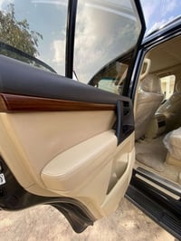 للبيع لاندكروز موديل 2017 محرك 8  سياره فول مواصفات بهاي الفئه  8ايربا...