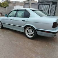 للبيBMW1991 محدث 95 مسكر عدله جاهزه وحلوه السياره  عوزها كمبريسر ميشتغ...