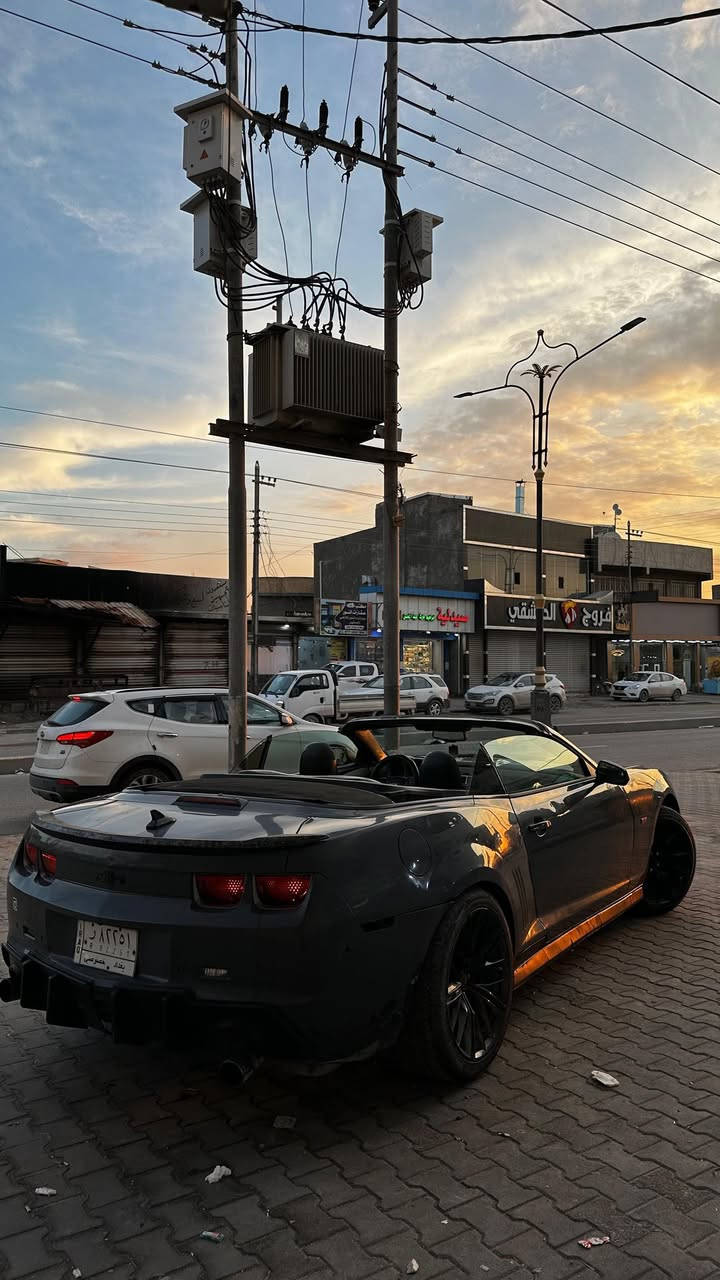 كمارو للبيع.
كمارو كشف فول موصفات للبيع گير عادي
السياره ماشيه 143,000km حقيقي فول موصفات گيجات كشنات جلد وكهربائيات ، السياره متروكه وجاي نعمر بيه حداديه جاهزه كهربائيات ومكينه جاهزات للأمانه الگير ينرادله تصفير 
السياره بيه ملاحضات قليله وتجهز 100% السياره مصبوغه عام سمنتي لونه الاصلي سلڤر  غير محدد معه العلم السياره وارد امريكي كلين تايتل ضررها فقطططط دعاميه 
موديله 2013 سته سلندر Rs السياره ب٧٠$ وبيه مجال او مراوس بسياره صالون نفس السعر
للتواصل.***********
راعيها بغداد ويريد تحويل 
ملاحضه:::الويل مو ويها
