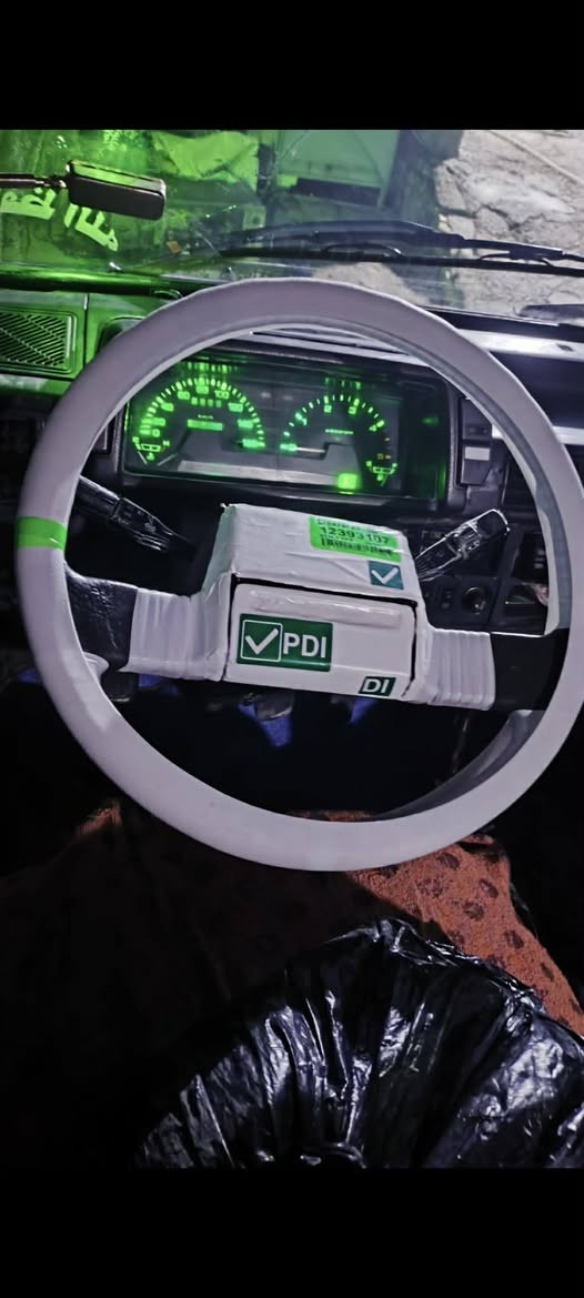 سلام عليكم
كيه بسته للبيع     مكلف بنشر 
موديل 1993 بغداد مكمل معامله تستلم حمل
شواصي وكير واكسل كفاله كهربائيات كلها شغاله باتري وتخم تاير كوري جدد مامصبوغه بلاديه فقط الحجل النيلي رقم ماشي بمعاملته اصفر حمل تحويل ثاني يوم(محرك ينقص) سياره نكره سلف وجاهزه عله اخر حبايه سعرها 34 مكاني بغداد 
***********//***********
