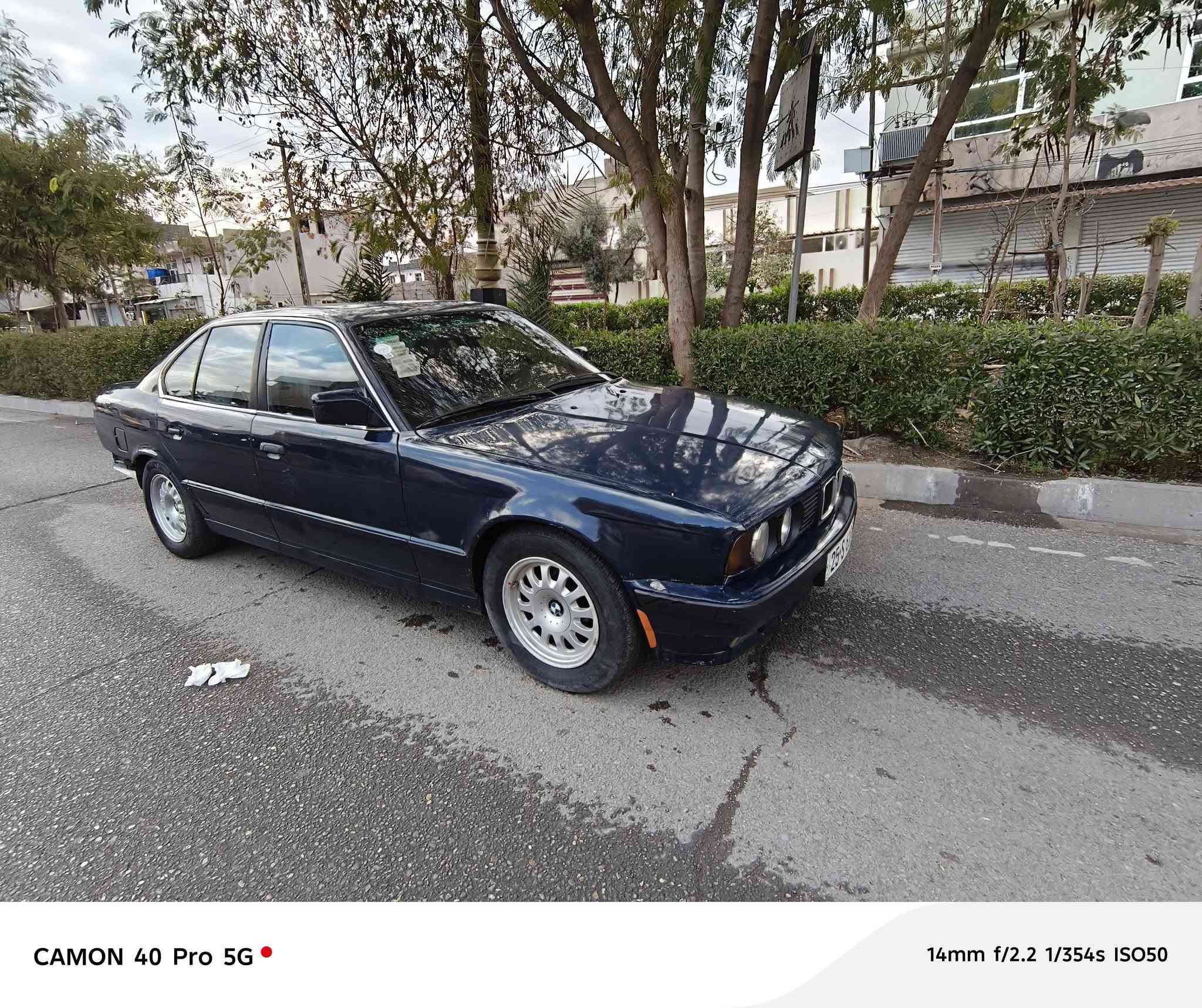 للبيع BMW حجم 525 أصل وفصل محرك مسكر كير أوتوماتيك سقف سلايت جامات كلها كهرباء كهربيات كلها شغاله
رقم كركوك سنويه عضم عاج مشروع وطني لل2027 بشرط الوكالة وتحويل ولغرامات  صدر أمامي وخلفي جديد تخم تاير ويل كروم مسجل وسيتم سمعات فول سياره حلوه وجديده مال بيت ومال جني سعرها 55وبيها مجال قليل عنواني كركوك *********** بيع سريع وستعجل
