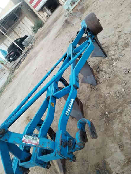 للبيع فدان تركي البير حجم  ١٢ رباعي 
العنوان واسط النعمانيه ***********
***********
