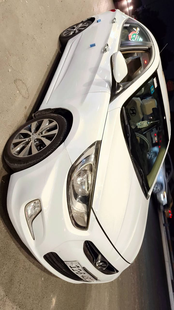 اكسنت مديل 2015 كفاله عامه من الضربه والصبغ والتبديل فول مواصفات ابلو 5 ويل كب تحكم مقود جهتين فتحت سلايت روف فقط للبيع السعر 110 الرقم ***********
