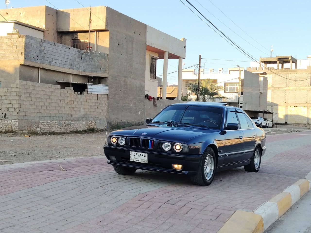 سلام عليكم للبيع او مراوس حسب لقناعه أعتذر لبيع بل قسط ولوعده
بي أم موديل ٩١حجم 530مفتوح 6سلند سياره فوول
داخل جلد كشن كهرباء تجاوي راس كهرباء شغاله صاج ملكي شاشه كامره خلفيه  داخله مشدود جديد بيه  بل كارتون كير محرك صدر امامي خلفي كله مبدل جديد  سياره نضيفه مصرف عليه هواي بدون نقوصات سنتر لوك ابوب وصندك وقبق بانزين رقم بغداد بأسمي تحويله بنفس ليوم  سعر ٦٠مكانه لانبار رمادي شراي اتصل ***********
