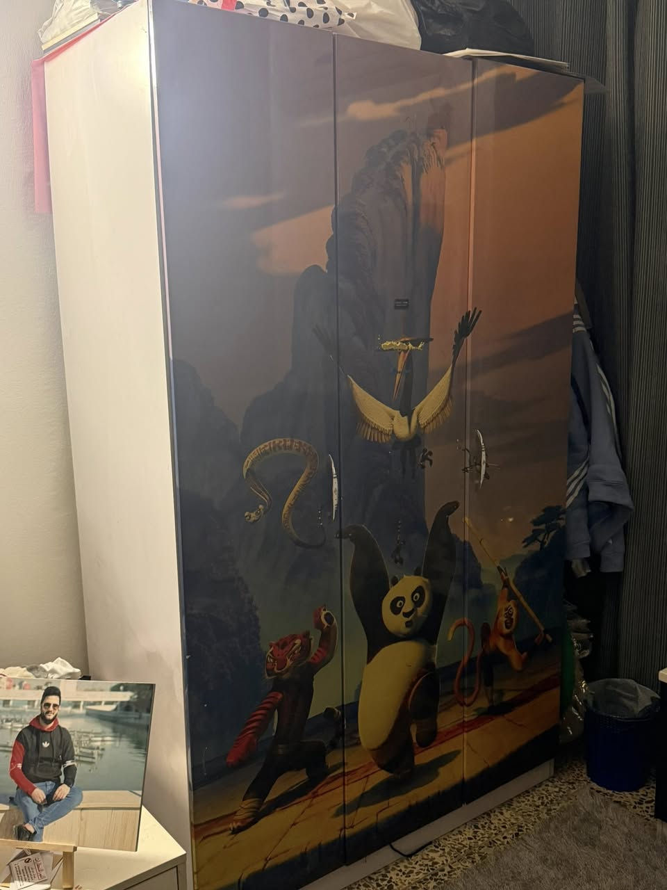 السلام عليكم
للبيع 

غسالة اوتماتيك نظيفة جداً

جهاز رياضة حديث وجديد بس متروك 

غرفة نوم نفر ونص شكل كارتون يعني مال اطفال 

وعندي مكيفات ثنين بعد مستعمالات ويشتغلن بدون اي خلل واحد اخو الجديد 

مكاني شقق زيونة 

للاستفسار ***********
