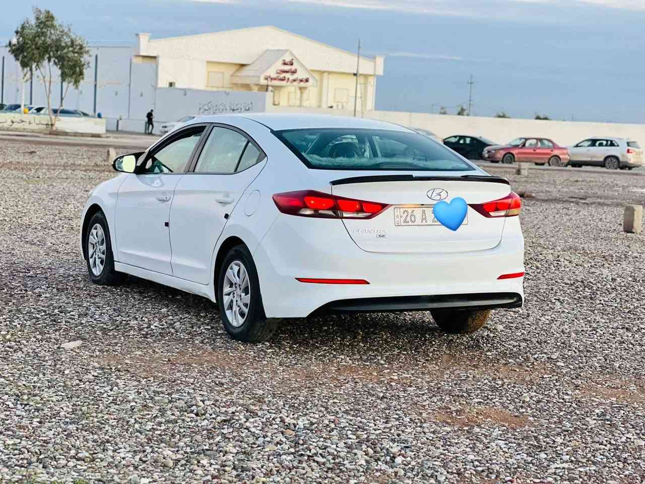 السلام عليكم
لنترا  موديل ٢٠١٨
 شرط التحويل سنوية ورقم جديد 
محرك مامفتوح الضرر قطعتين تبديل اصلي 
وقطعتين صبغ  بدون دواخل بجم كبس
رقم الهاتف  ***********
