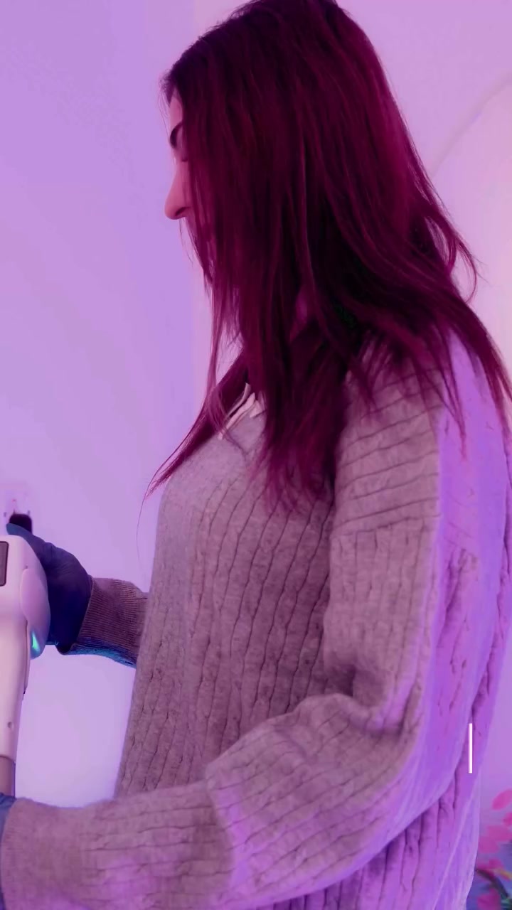 "✨عروض الليزر:
- ✨جسم كامل فول بادي: 50
- ✨جسم كامل عجى بطن وظهر: 40
- ✨كل جزء: 10
- ✨تحديد لحية: 5
📍العنوان بغداد الصليخ ال600 مقابل مطعم ريزو
📞***********
💉🔥 احجز جلستك الآن! 💆‍♀️

#عروض_ليزر #جمال #بشرة_نضرة"
