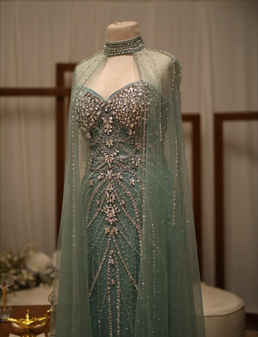 فستان مناسبات انيق صناعة هاند ميند ملبوس ساعتين فقط 