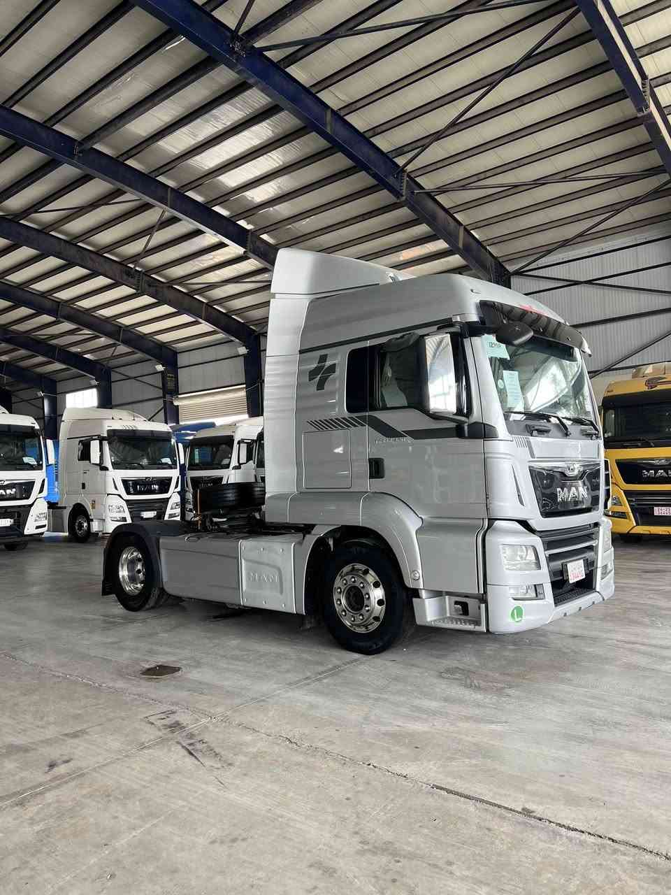 2019ألماني
فول مواسةفات 
تاقم تاير جديد
عنوان كةلار 
***********
