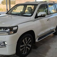 السعر ((460))وبيها مجال للشراي  07831571690 07702038185 لاندكروزر 2019...