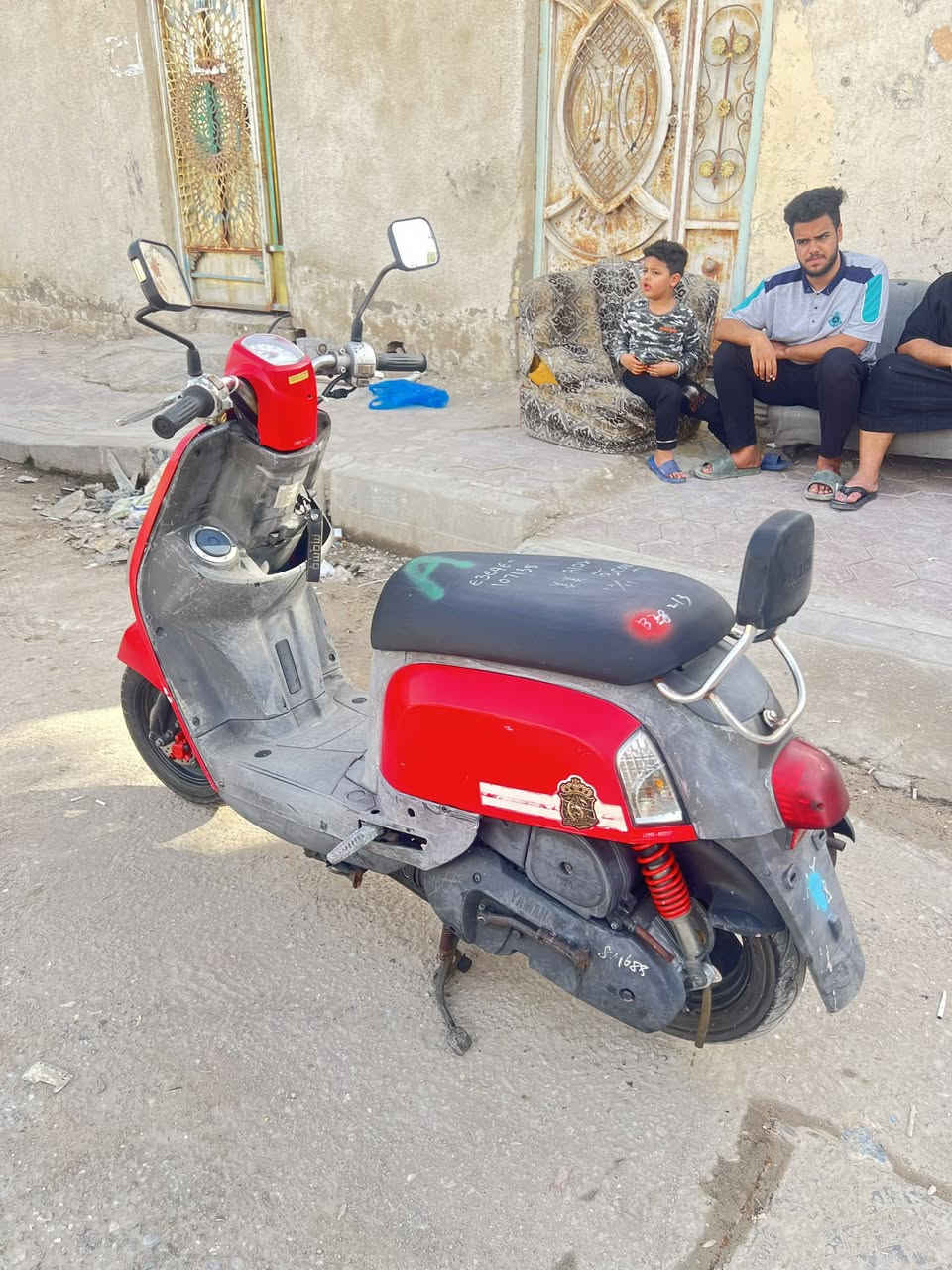 سلام عليكم بوليسي كابريته مال حاويه 
لبارحه طالعه من حاويه 
ناصريه حي الشهداء *********** ممتواجد عله فيس بس انتصال
