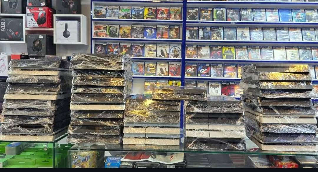 ‏فقط اونلاين￼
المصداقيه عنواننا 👑

النضافة عالية جداً مع الضمان 🔥🤍

أيضاً يحق للزبون الفحص قبل الاستلام

بلي ستيشن 4 فات اون لاين سعره 180 الف

بلي ستيشن 4 سلم اون لاين سعره 210 الف

بلي ستيشن 4 برو اون لاين سعره 260 الف

بلي 3 سلم سعره 120 الف مهكر 

بلي 2 سلم سعره 60 الف ￼ مهكر

بلي 2 فات سعره 55 الف مهكر

اكس بوكس 360 سعره 120 الف￼ مهكر

***********

🚕توصيل موجود 🇮🇶
