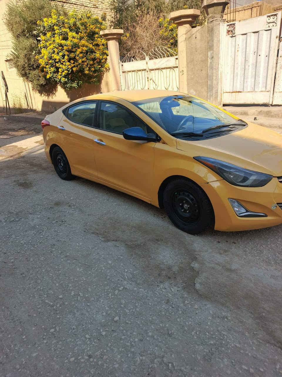 السلام عليكم النترا موديل 16 امريكي حادث بنيد فقط بدون دواخل كير مكينه خير من الله رقم بغداد بسمي مصفره هيئة وغرامات السياره بيها منضومه غاز  السعر 112 بيها مجال مكان حله قرب مجسر نادر رقمي ***********.   ***********
