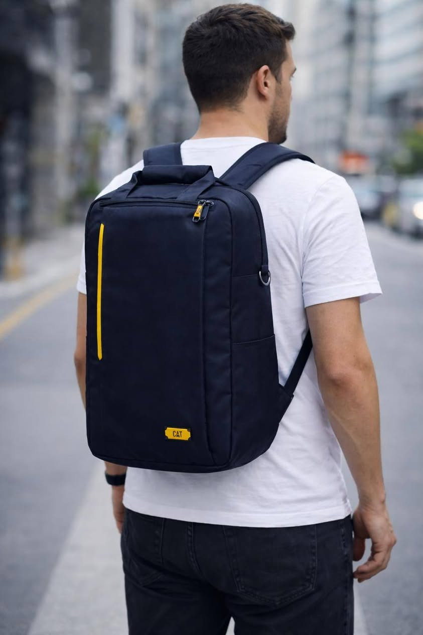 #حقائب_برشوت_وقماش_وجلدللموظفين_والطلبةوللحاسبات  (( جملة ومفرد))
ينفرد مكتبنا بتلك الحقائب دون غيره من حيث الشكل والجودة..  أما الحقائب الجلد فهي من الدرجة الأولى كونها استيرادنا الخاص.  

  الحمزة الشرقي شارع الهوى قرب المصور استاذ مسعود مقابل منزلية شمس الغري ***********
