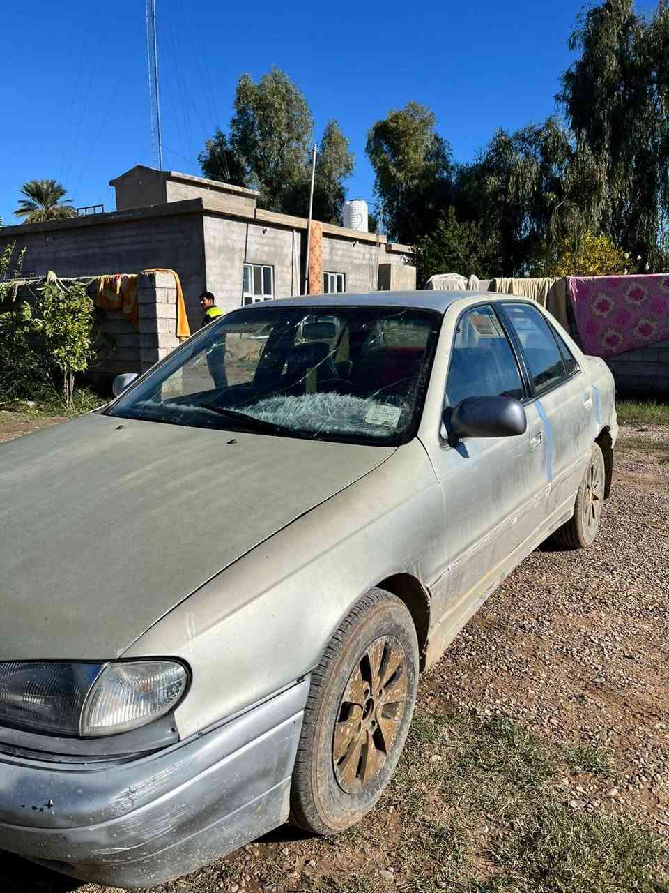 السلام عليكم 
سيارة النترا للبيع موديل 94 محرك لاتبخير ولاتنقيص تخم تاير اخو الجديد السعر 22 ورقة اللي يريدها يتصل على الرقم ***********
