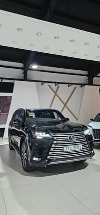 لكزز Lx 600 2025 بلاتينيوم  ماشيه 6000 كم مغلف PPF بريم داخل احمر  7 ر...