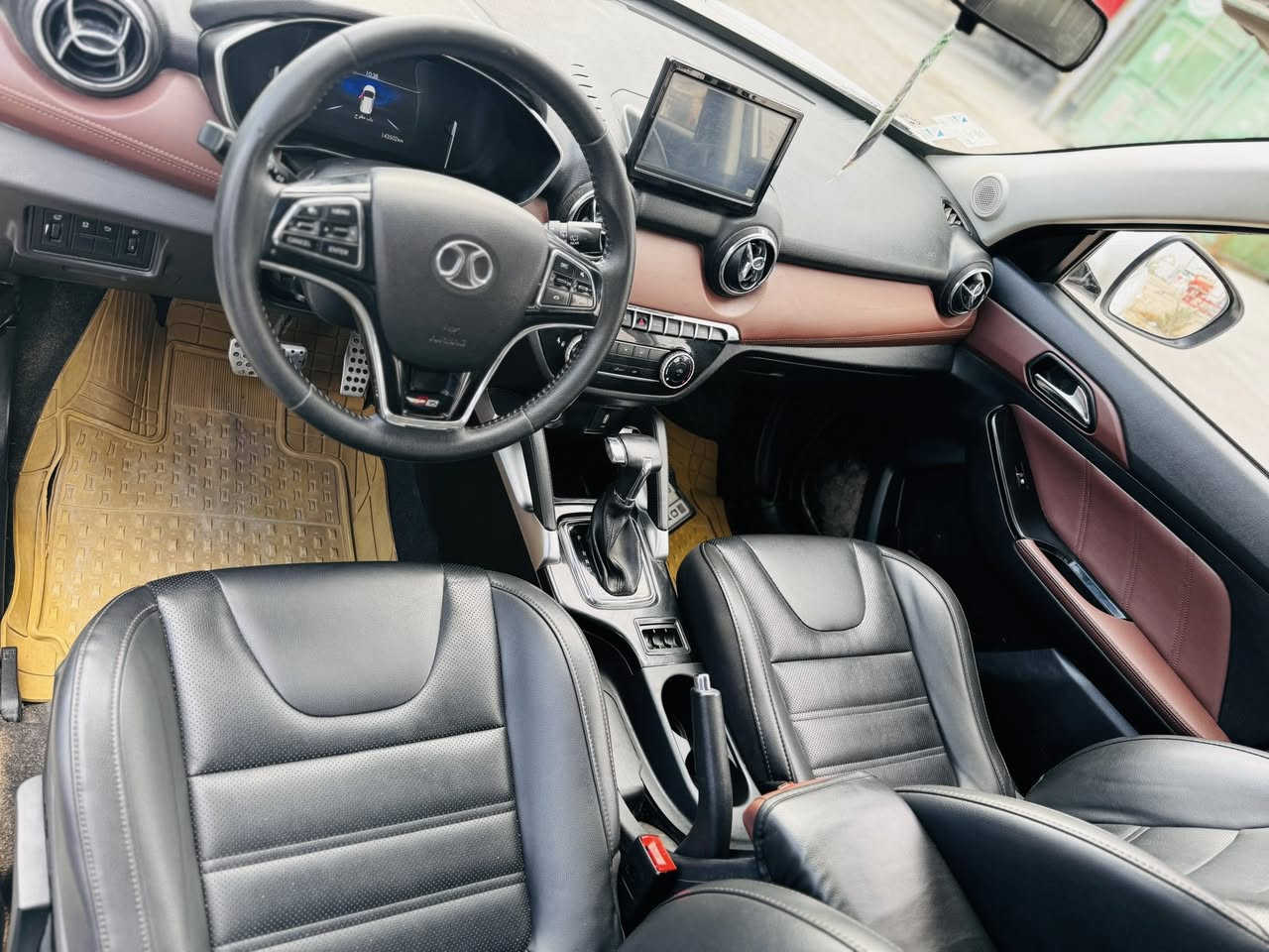 سلام عليكم
للبيع بايك كيو 35 
 موديل 2019 حره رقم بصرة فول
 مواصفاته 
حساس امامي خلفي + كامره
شاشه لمس + شاشة اعطال 
مري شفط + اشاير مري 
نضام ايكو 
كاشف 2 ضبابي امامي خلفي
كير سبورتs + عادي *
كشنات جلد 
فتحه سلايد روف بلقماره 
تحكمات ستيرن
 ويل كب كروم 
4 دسك بلاد 
بصمه جنطه فقط 
داوخل  لونين
السعر 125وبيها مجال
مكان بصرة  
سيارة تخم دايرات جديد حداديه وجاهزه


**إذا كنت صاحب هذا الإعلان وتريد حذفه لأي سبب، رجاءا أرسل رسالة إلى الدعم الفني**