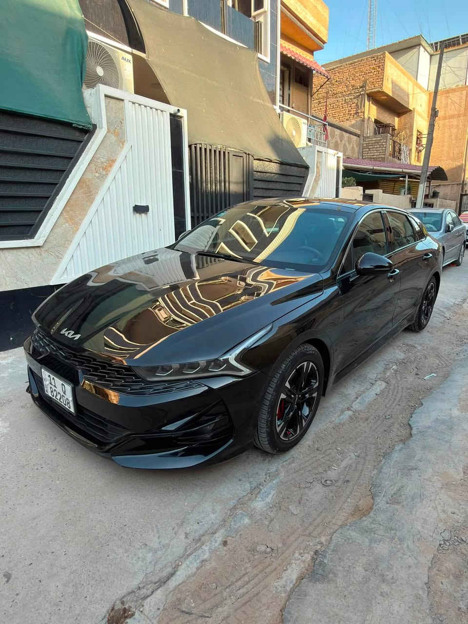 السلام عليكم للبيع كيا K5 موديل 2023 وارد امريكي جيتي لاين حادثهة جاملغ مبدل نفس اللون وربع باب خلفي وقطعة كلير رقم بغداد بأسمي ماشية 32 محرك 1600 تيربو السعر 148 وبيهة مجال للاستفسار *********** مكاني بغداد الكرخ
