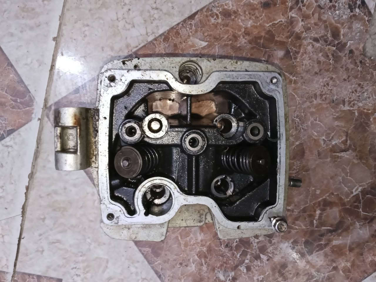 السلام عليكم غراض ستوته للبيع مكان ناصريه سديناويه اتصل ***********
