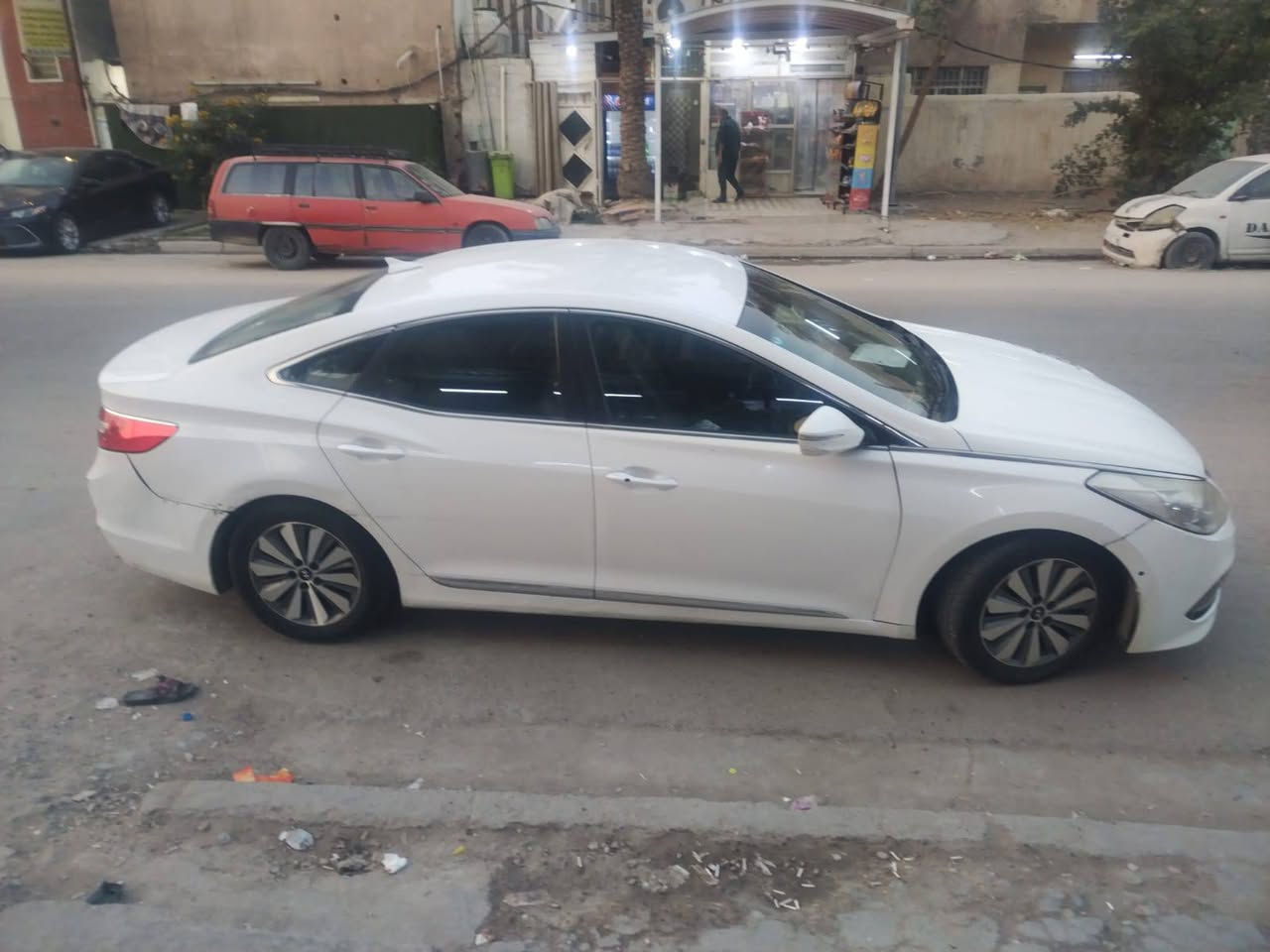 السلام عليكم للبيع ازيرا ٢٠١٦هايبرد هايبرد مكينه ٢٠٠٠ دوش السياره فول موصفات عده الفتحه بصمه كشنات جلد وكهرباء اشير ترحيب تبريد قطعتين سايد بريك بصمه حساس امامي خلفي  السياره حلوه وجاهزه كير مكينه حداديه بطاريات  مكفوله 
سياره وسوناره بلمنشور السعر ٩٨ ورقه وبيه مجال بصيط سياره راقيه وسعره سعر اكسنت للستفسار *********** بغداد الطالبيه بغداد, العراق
