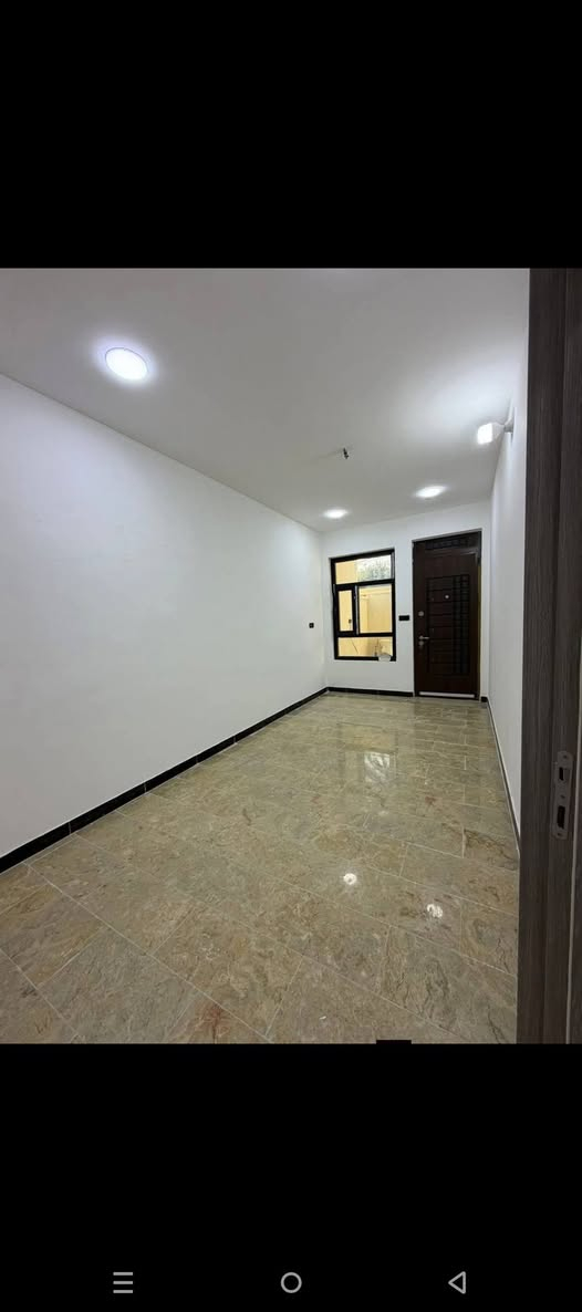 بيت للبيع مساحة ١٠٠متر حصرياً مكتب كليم الله للعقار ٣نوم وصاله ومطبخ وخدمات الشعب مقابل مطعم حجي عادل لاتصال ***********تابعني على صفحه ***********
