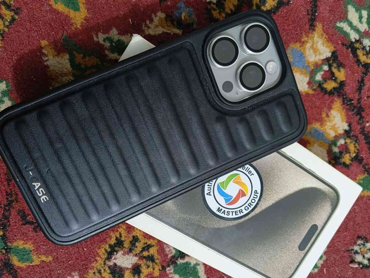 15 برو ماكس مكفول مكفول
بطاريه 86
256
نضافه ٪١٠٠ 
استخدامي شخصي 
سعر مليون بي مجال قليل 
***********
