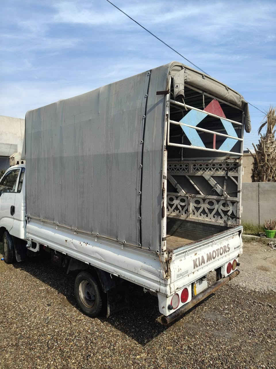 سلام عليكم متاح للبيع محجل كامل معا جادر فصل جديد للاستفسار الاتصال ع رقم ***********
