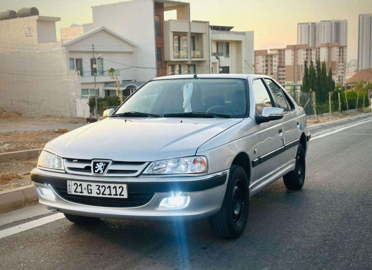 بیجۆ پارس ELX مۆدیل ٢٠٠٧ 
کامل بۆیاخ لەسەر ساغی بێ وەرگەڕان
گێڕ و مەکینەی بە شەرت 
ناونیشان :  سلێمانی 
*********** السليمانية, العراق
