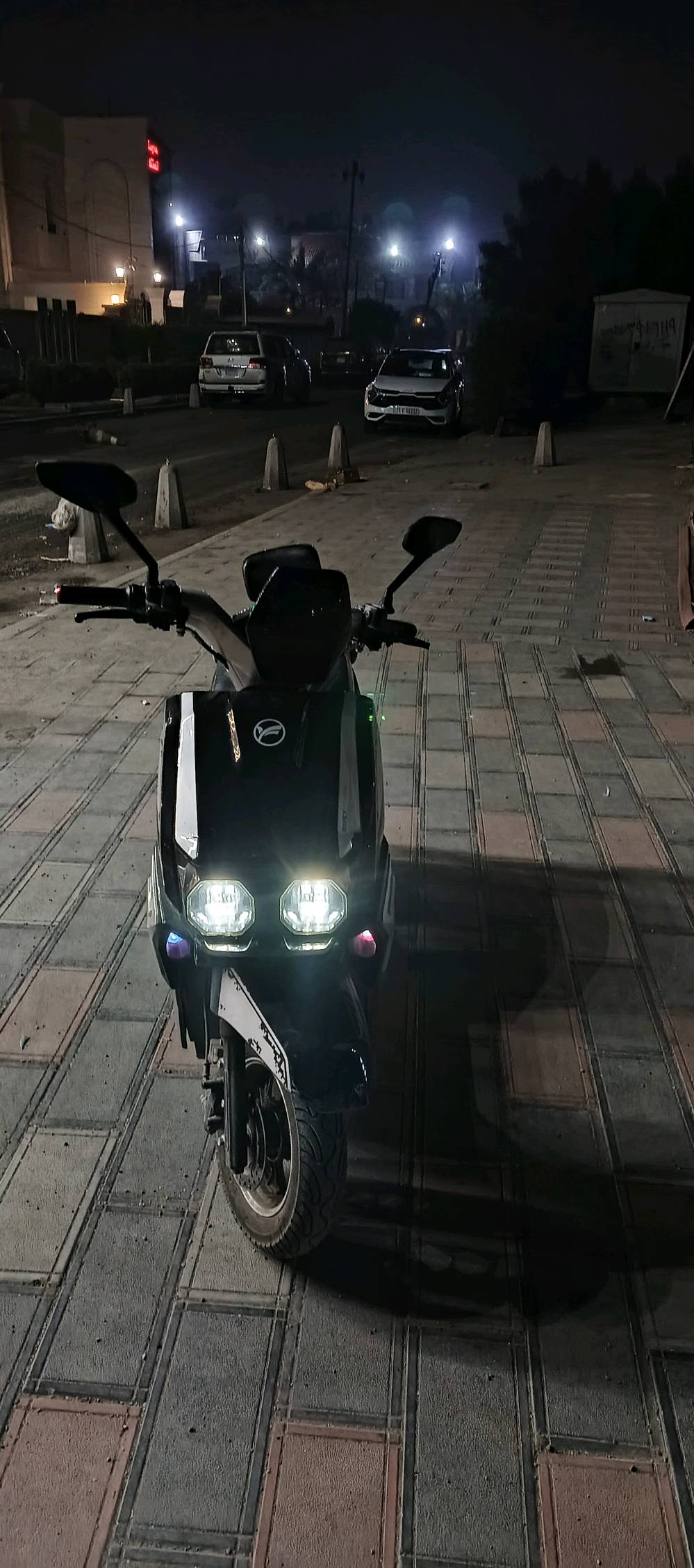 اعطيفيه شارع ادامرجي معرض ايوب ادراجه نظيفه مابيه اي عطل  شلعه ادراجه تمشي  البطاريه  نظيفه تفحص كدامك دراجه كلش حلوه تمشي مسافات بعيده اتفيد شغل وتفيد طالب المدرسه 
  سرعت ادراجه75