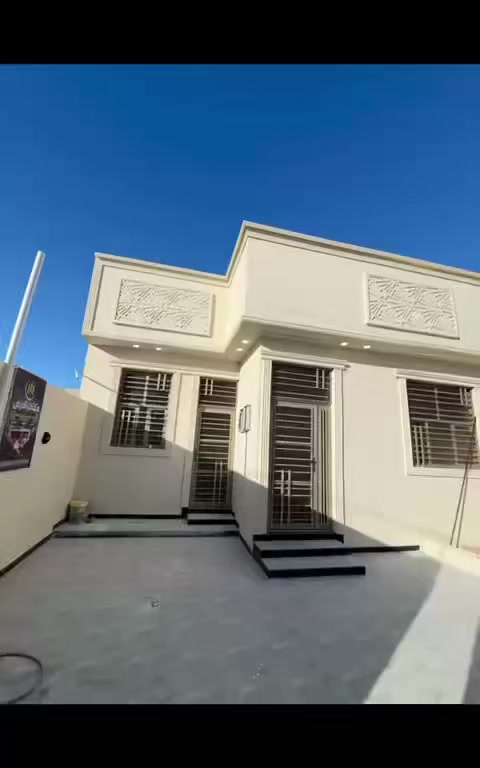 السلام عليكم 
‼️
دار سكن حديث. البصرة أبي الخصيب محليه.  قرب مدينه الأندلس. 

المساحه 250م
3 غرف منام + شلال. حديقة وكراج وصحيات 
نوع العقار طابو زراعي ملك صرف.  

السعر 130 قابل. للتفاوض.
الاستفسارات خاص : *********** 📲
