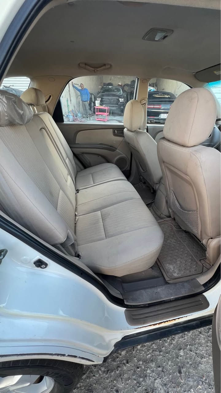 السلام عليكم 🙋🏻‍♂️ 

اني مكلف بالنشر  للأستفسار اتصل ع رقم صاحب السياره

‭0770 903 9583‬ 

للبيع  فقط كيا سبورتج 2010  

كفاله عامه من ضربه وصبغ  

مكينه كير  بشرط 

حداده جديده من الطول للطول 

طخم تاير  بالكارتون  

غرفتها كلش نضيفه لون بيجي 

ماشيه. 162  الف كيلو  حقيقي 

السياره كلش نضيفه وما متعوبه ابد  

راعيها يريد تحويل  مباشر  

السعر  120  قفلها البصرة, العراق
