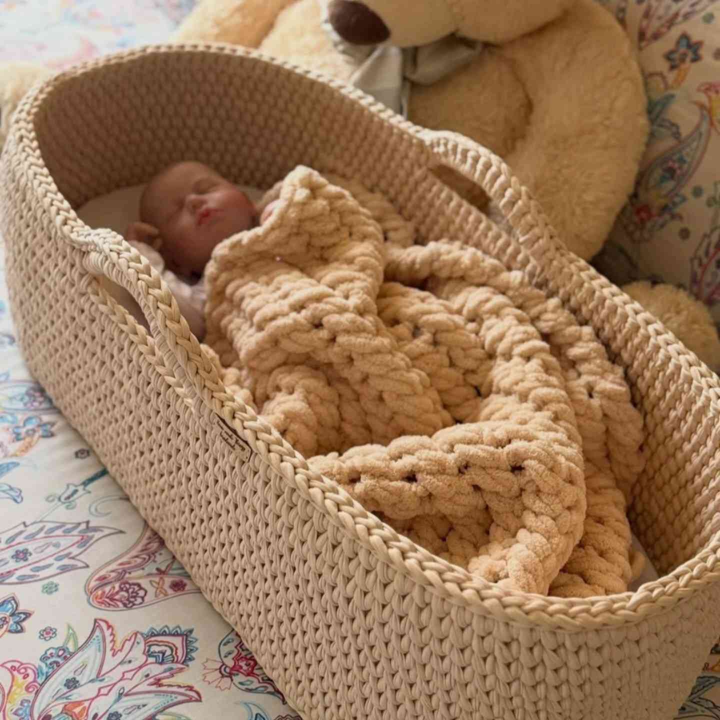 كريكوت أطفال وسلات مختلف الاحجام لمستلزمات الاطفال
موديلات جديده ممكن تنفيذ اي موديل يعجبكم
الجميع


**إذا كنت صاحب هذا الإعلان وتريد حذفه لأي سبب، رجاءا أرسل رسالة إلى الدعم الفني**