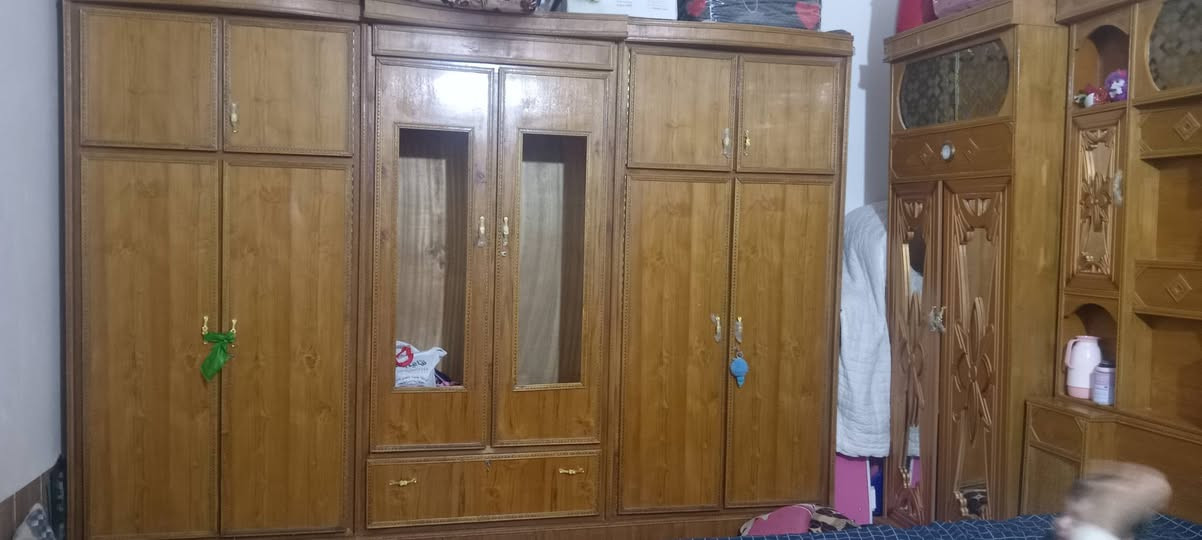 مكلف بالنشر للبيع ...❗❗
غرفة اخشاب كاملة نقص فقط جامات مستخدمة نضيفة للاستفسار الاتصال على الرقم *********** العنوان ال 5 كيلو الرمادي
