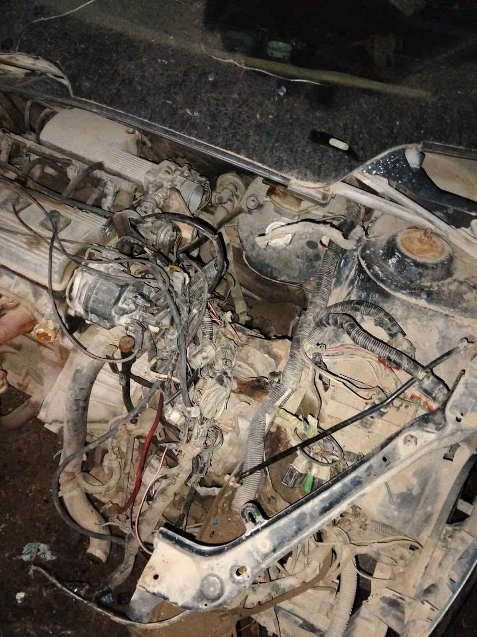 السلام عليكم تحويره كامله كورلا 1600 بدون ضفيره طافيه اشتريت سياره محوريها وفتحتها منها اريد ارجعها بلاد المكينه محوريها وما مشتغله يمهم فريتها بيها وكم قوي وما اعرف سعرها
مكاني دوره 
***********
