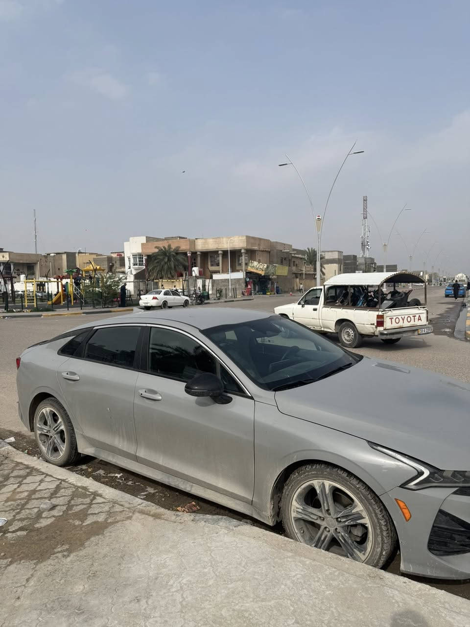 كي 5 موديل 2024 (جي تي لاين )وارد امريكي السياره نظيفة جدا جدا فول مواصفات ماعدا فتحة السقف اناره داخليه السياره مغلفه نايلون حراري من الداخل كشنات جلد وشامو السياره جاهزه ماناقصها اي شيء مكينة1600 تيربو رقم اربيل ب اسمي تريد تحويل تريد وكاله كيفك للبيع او لمراوس اي استفسار عندك لو ع واتساب لو ع شريحة على فيس مامتواجد نهائيا ***********
