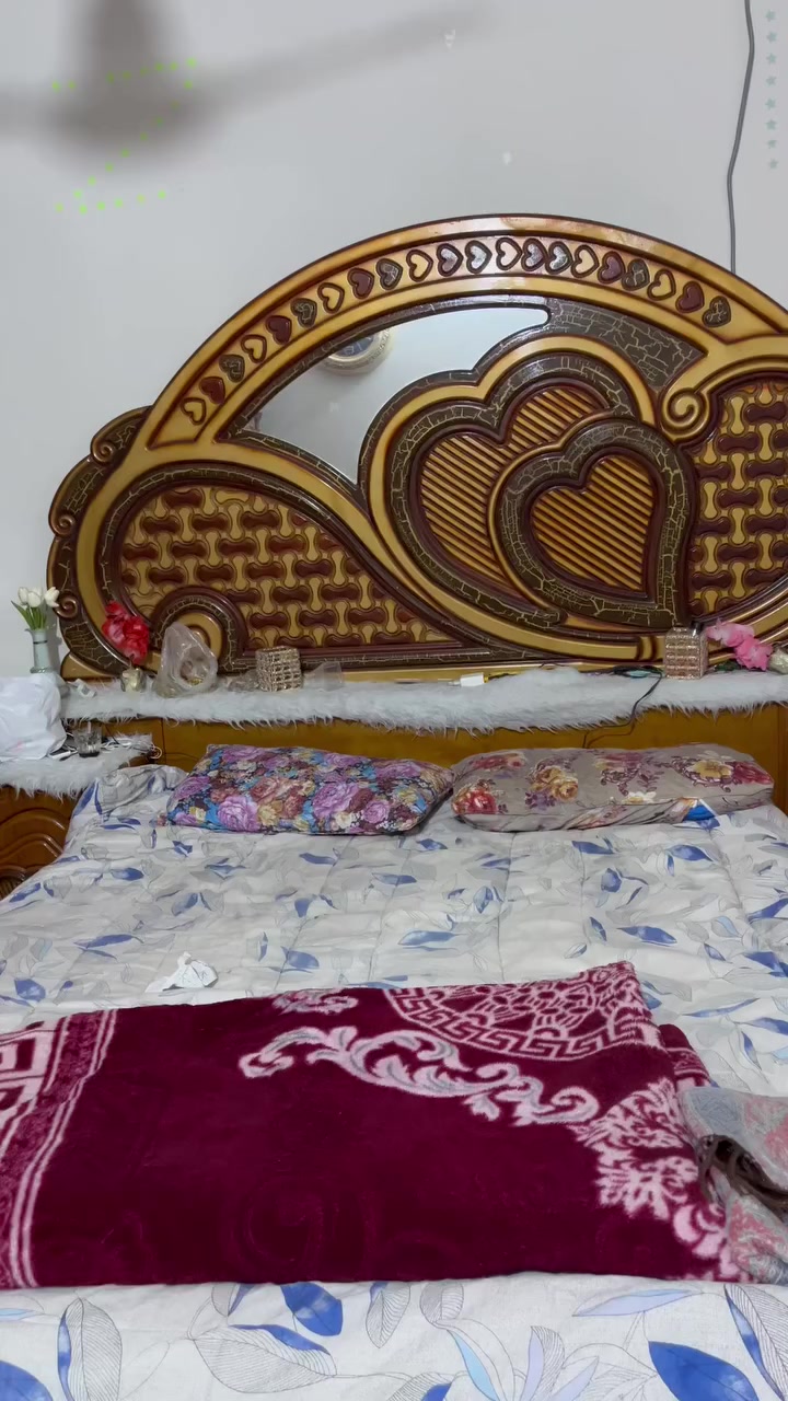 للبيع غرفه اخشاب نجاره عراقي مكانه ناصريه مركز الفداء
***********
