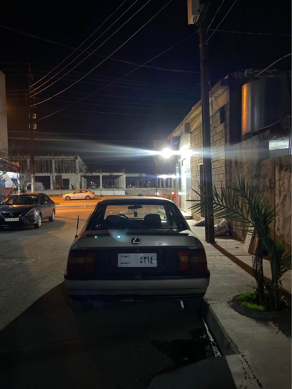 ئۆپڵ ڤیکترا مۆدێل ١٩٩٣ کامل کراوە بە ١٩٩٥پشت و پێش و داشبول ٩٥ داشبولی شوختی پێوە نیە لۆک لۆکە مەکینە ٢٠ ئیفلۆ کەپس  سەیارەیەکی زۆر بەهەلمەت و بەقوەتە پشت و پێشی کەپسە ناو داخلی لۆک گەرمی و تەنجیلومکەبەرە و فڵچەکانی ناو گێچەکانی ئیش دەکەن و مەزبوتن مەکینەی کەمێک بوخاری هەیە شوێن حاجیاوا 
نرخ:12گەڵاو مەجالێکی کەم
ژم:*********** رانية, السليمانية
