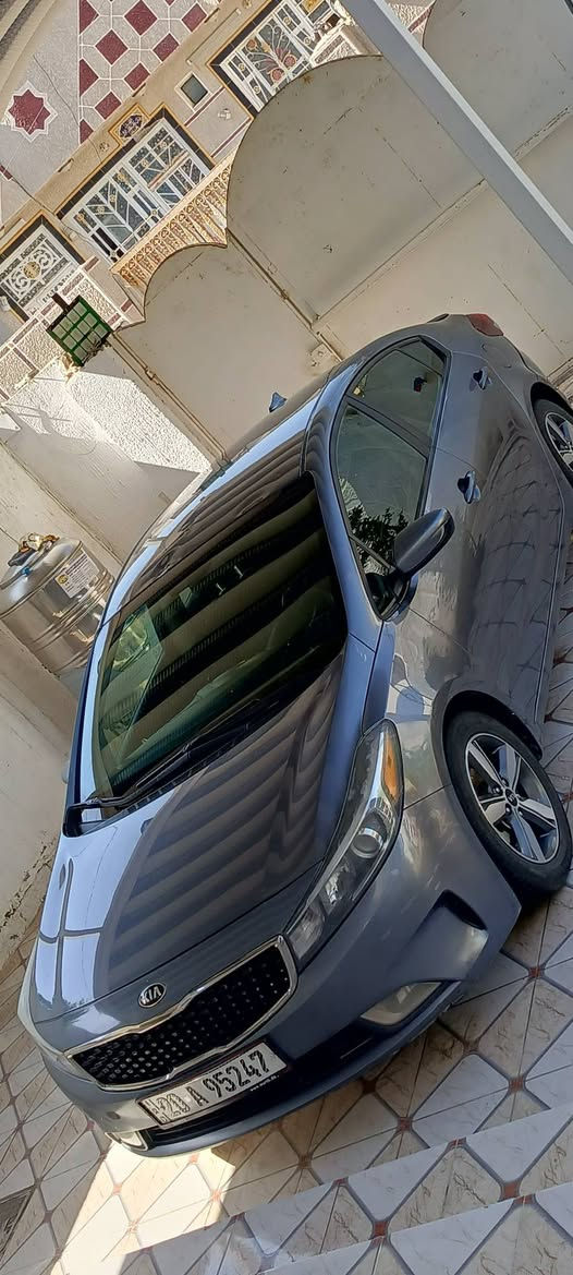 سلام عليكم 
فورتي وارد امريكي موديل 2018
محرك 2000 دوش
حادث خلفي جامرلوغ وقبغ الجنطه
بدون ارباك السونار بل منشور 
السياره جديده بمعنه الكلمه 
السعر 122
الستفسار ***********
