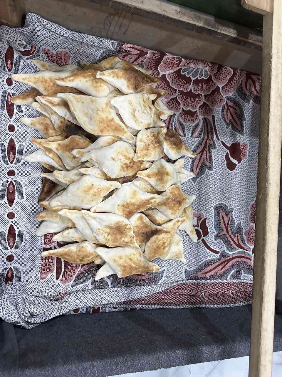 يوفر افران العز صمون  حجري طيلة ايام رمضان في اوقات السحور مع الاشتراكات وخدمة التوصيل *********** . محمد
